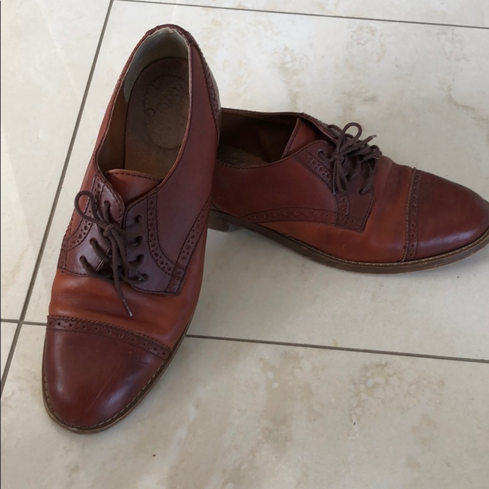 Women’s Wingtip Shoes
